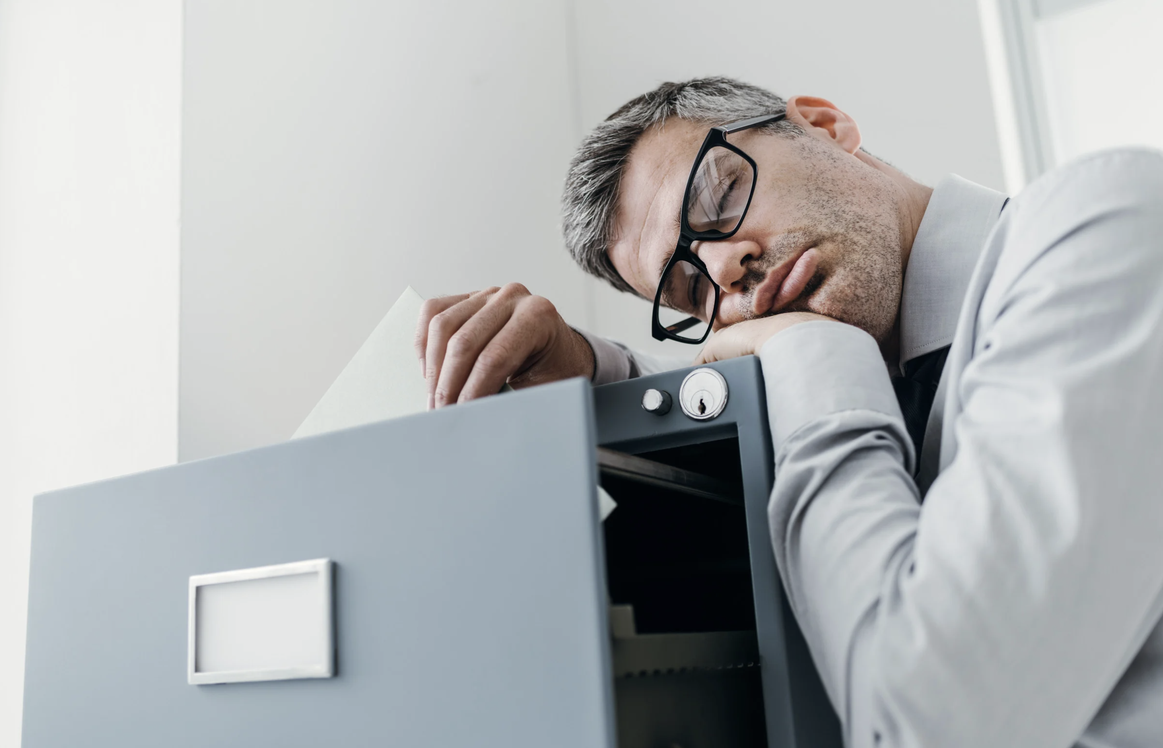 Symptômes de narcolepsie et définition expliqués — Dormez Zen, thérapeute du sommeil après 55 ans